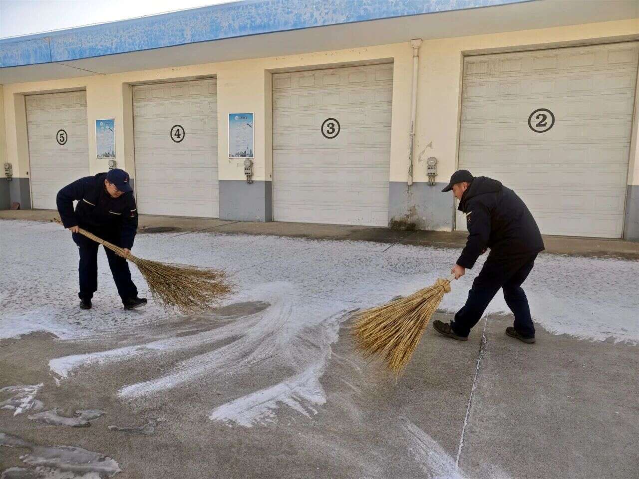 中国航油大同供应站无惧风雪从容布防  鏖战寒冬保供应