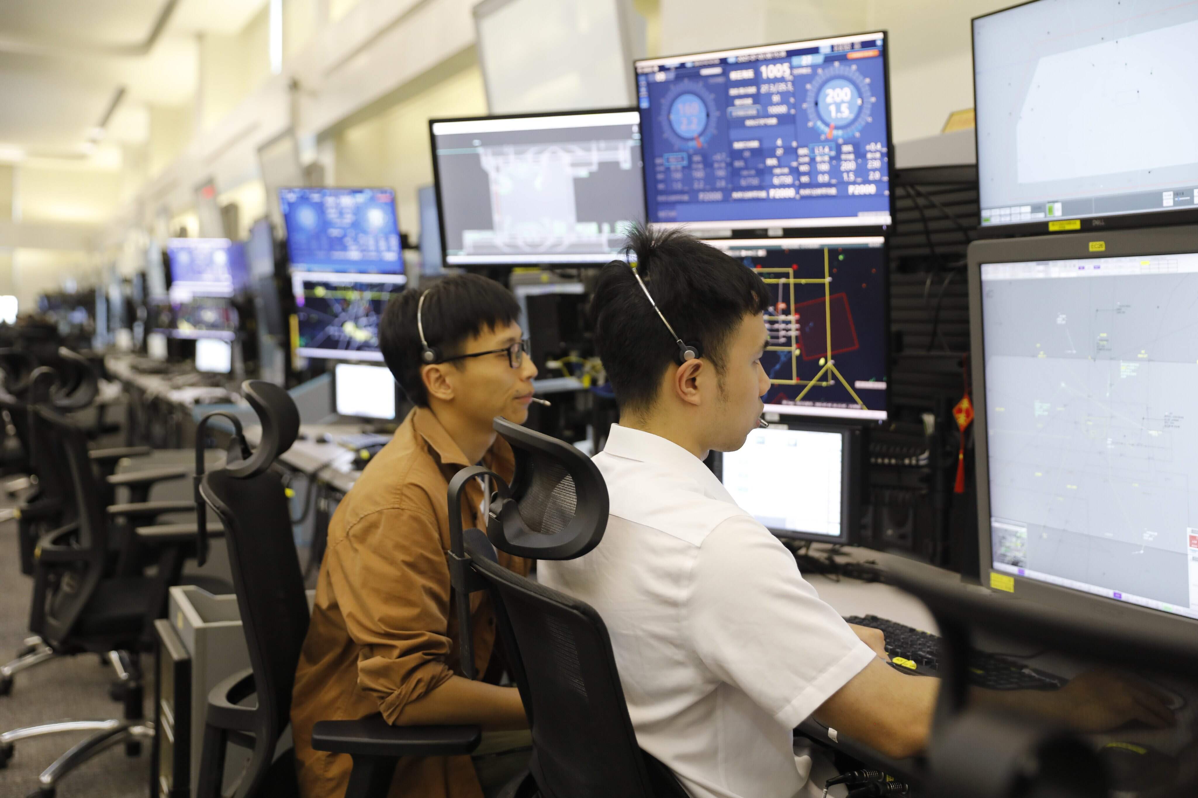 九条临时航线获批投用 海南空管护航自贸岛春运空中通道