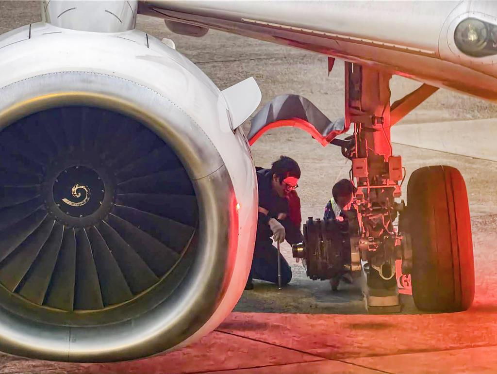 台湾桃园机场10分钟内3个航班发出“Mayday”求救信号