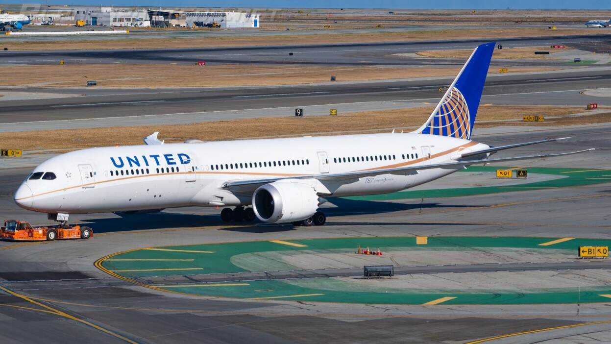 美联航乘客因登机错误意外飞往东京 竟无人发觉