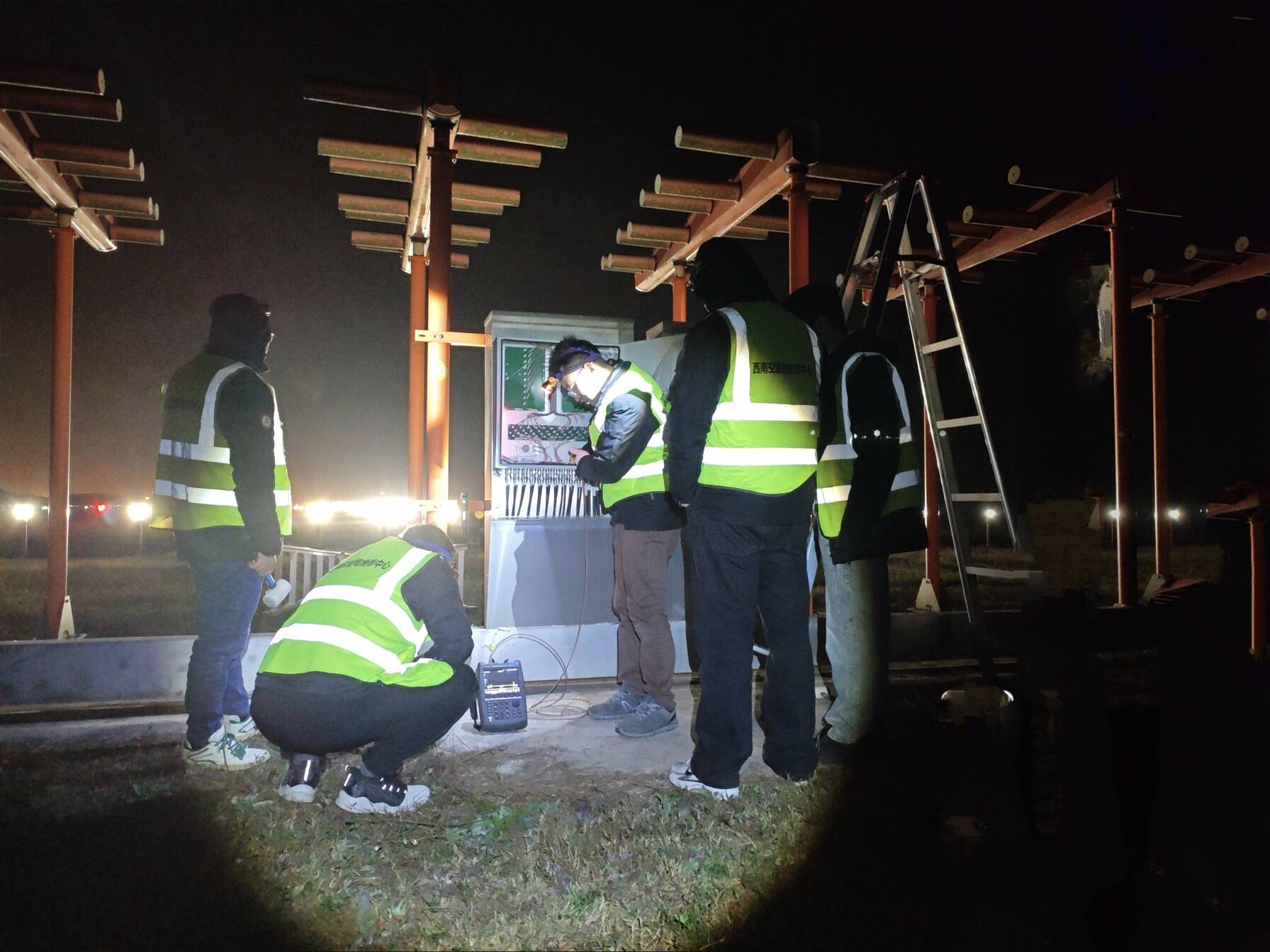除隐患于萌芽，护航班之平安——西南空管局维修中心排除天府机场20盲降隐患