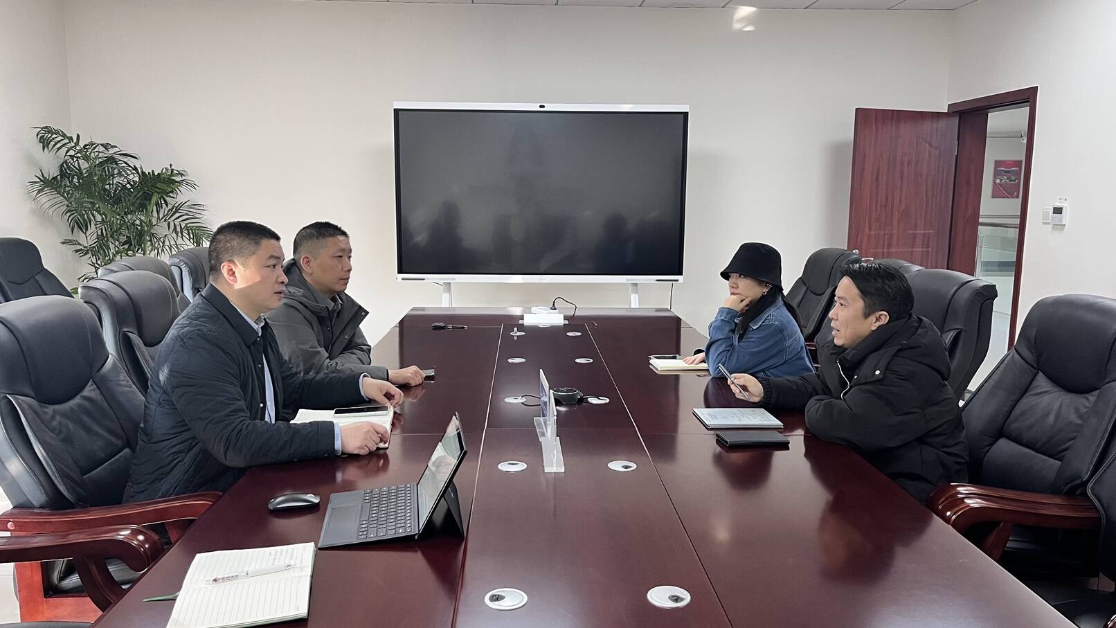 西南空管局培训中心协同空管中心各运行部门完成2026年度管制复训工作部署