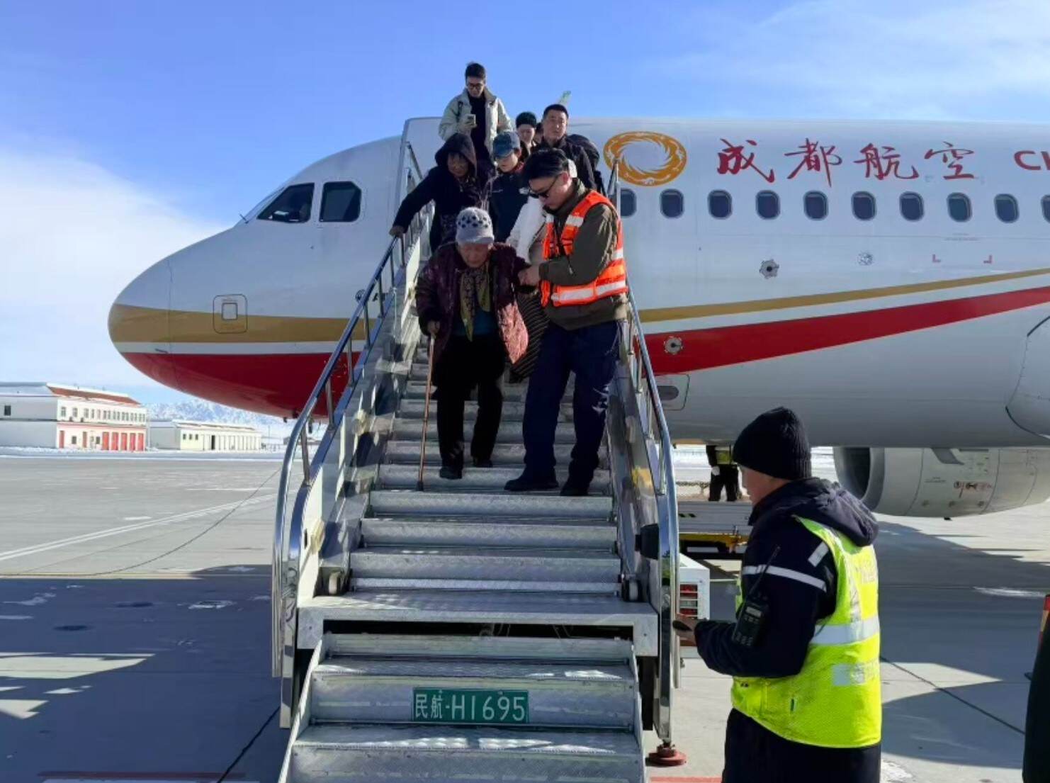 富蕴可可托海机场提升春运服务提质增效 用心用情保障旅客安全出行