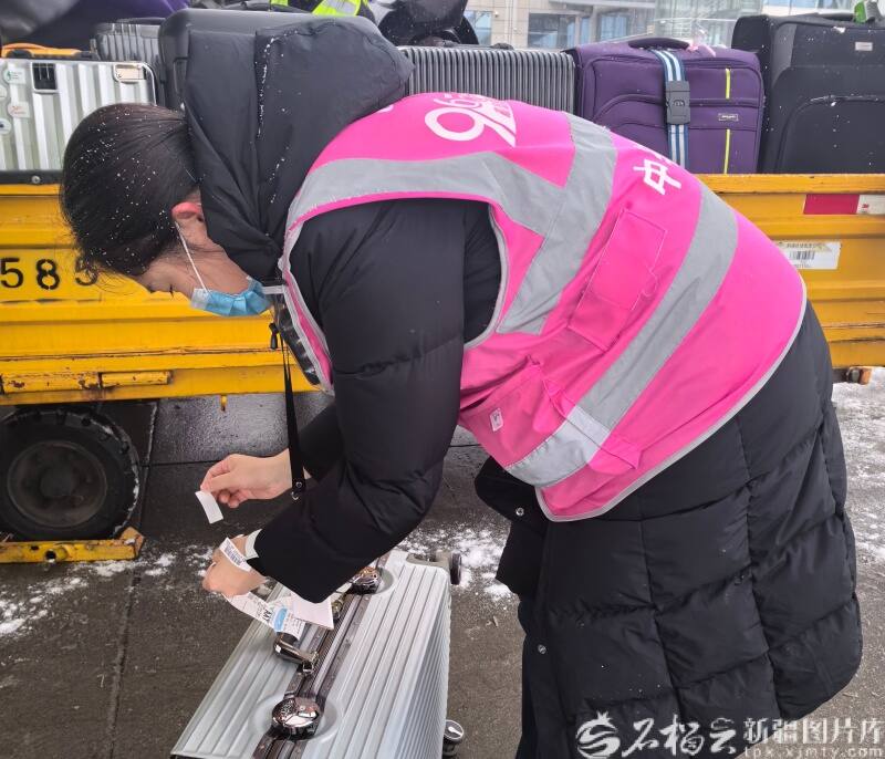 新疆19个支线机场与乌鲁木齐天山国际机场实现“一票到底、行李直挂”服务