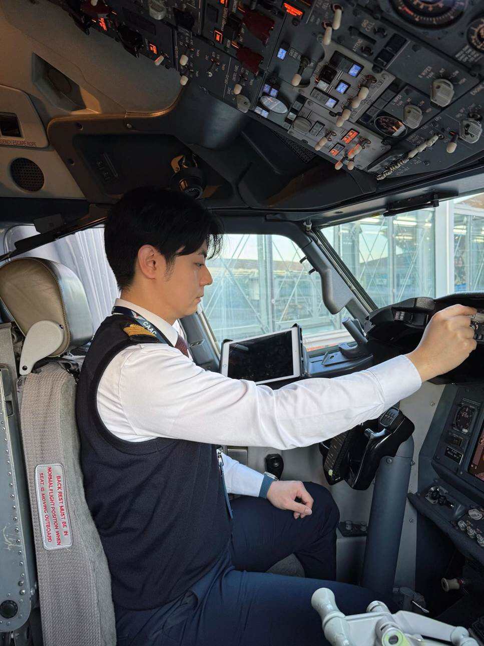 东航“马机长”的马年首飞