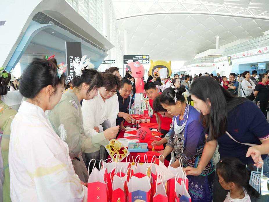“福马贺岁”启新程！三亚机场开展新春活动丰富旅客候机体验