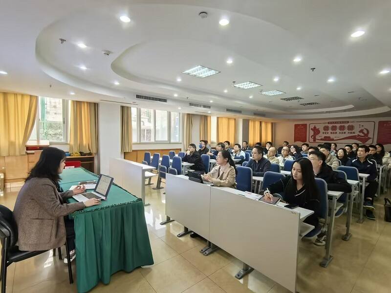 厦门空管站技术保障部完成甚高频业务链保障交流培训