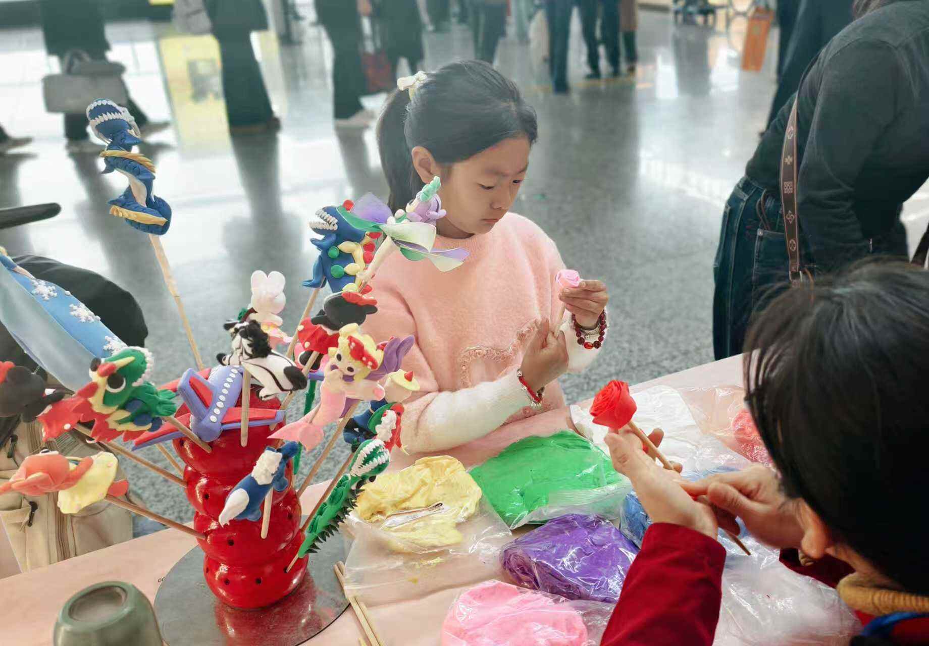 灯满空港  非遗寄情  石家庄正定国际机场打造元宵出行新体验