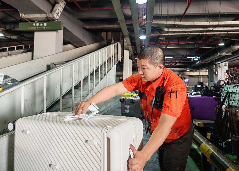 三亚机场李平：二十一年坚守初心 热血奉献彰显担当