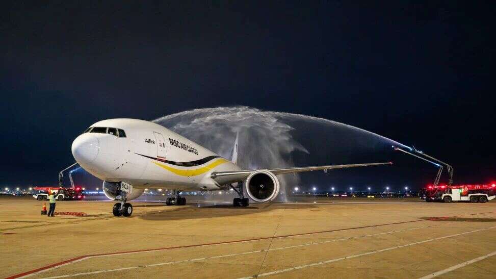 中欧航空货运枢纽能级提升，浦东机场迎来地中海航空货运首航