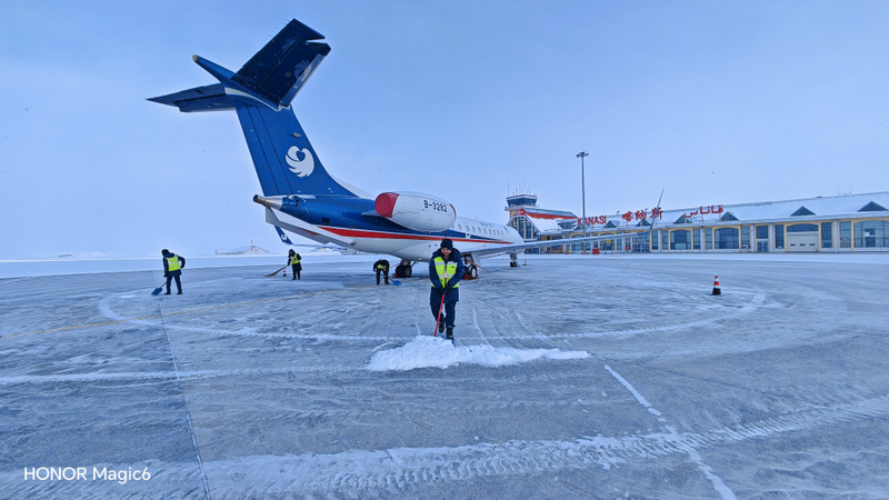 战严寒 保畅通：布尔津喀纳斯机场全力保障冬季航班安全运行