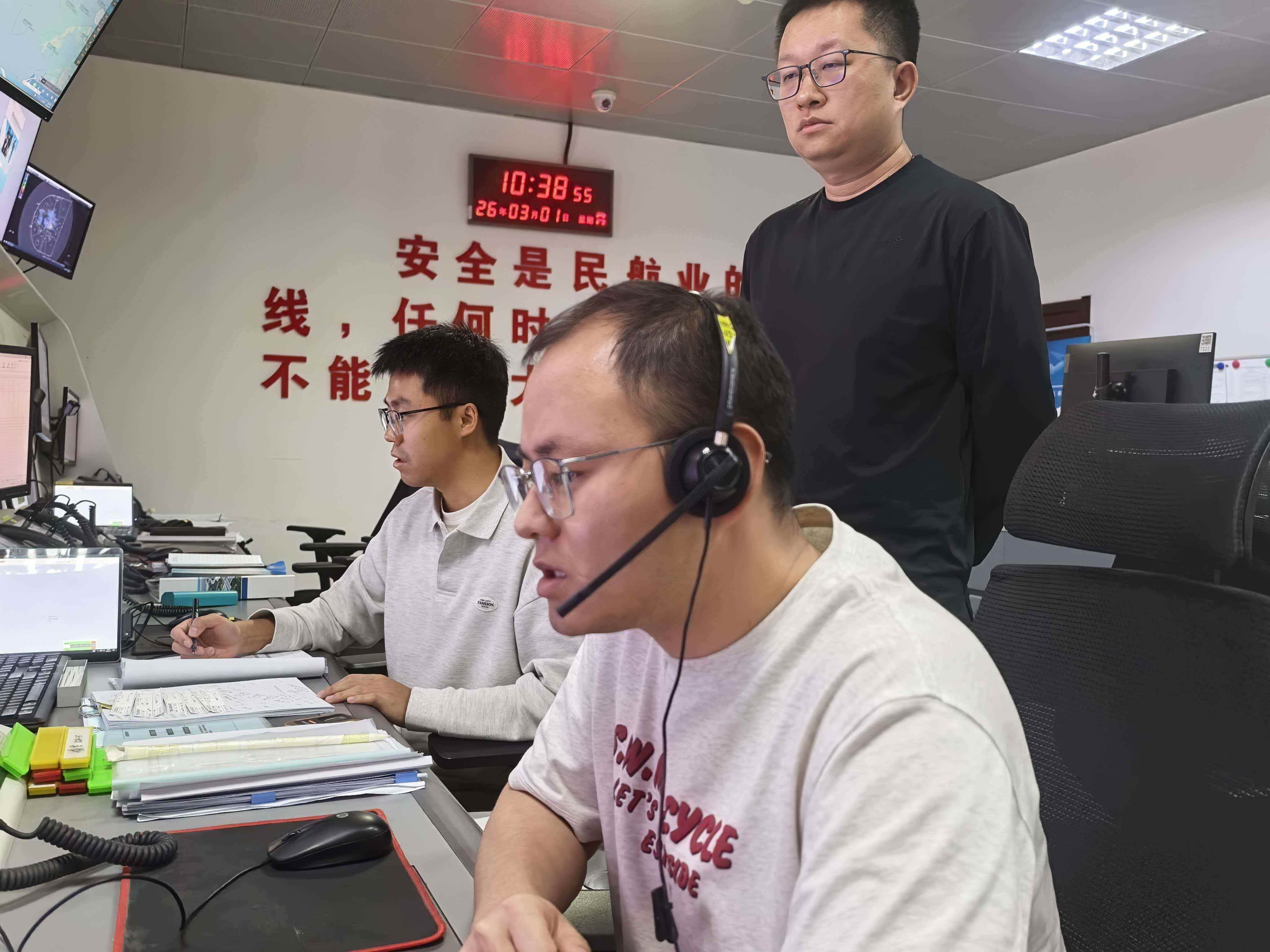 开辟空中生命绿色通道——民航青海空管分局管制运行部进近管制室成功保障危重病人航班优先落地