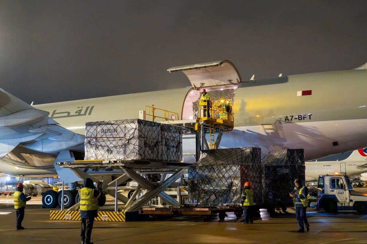 上海机场把F1燃擎“开”进航站楼