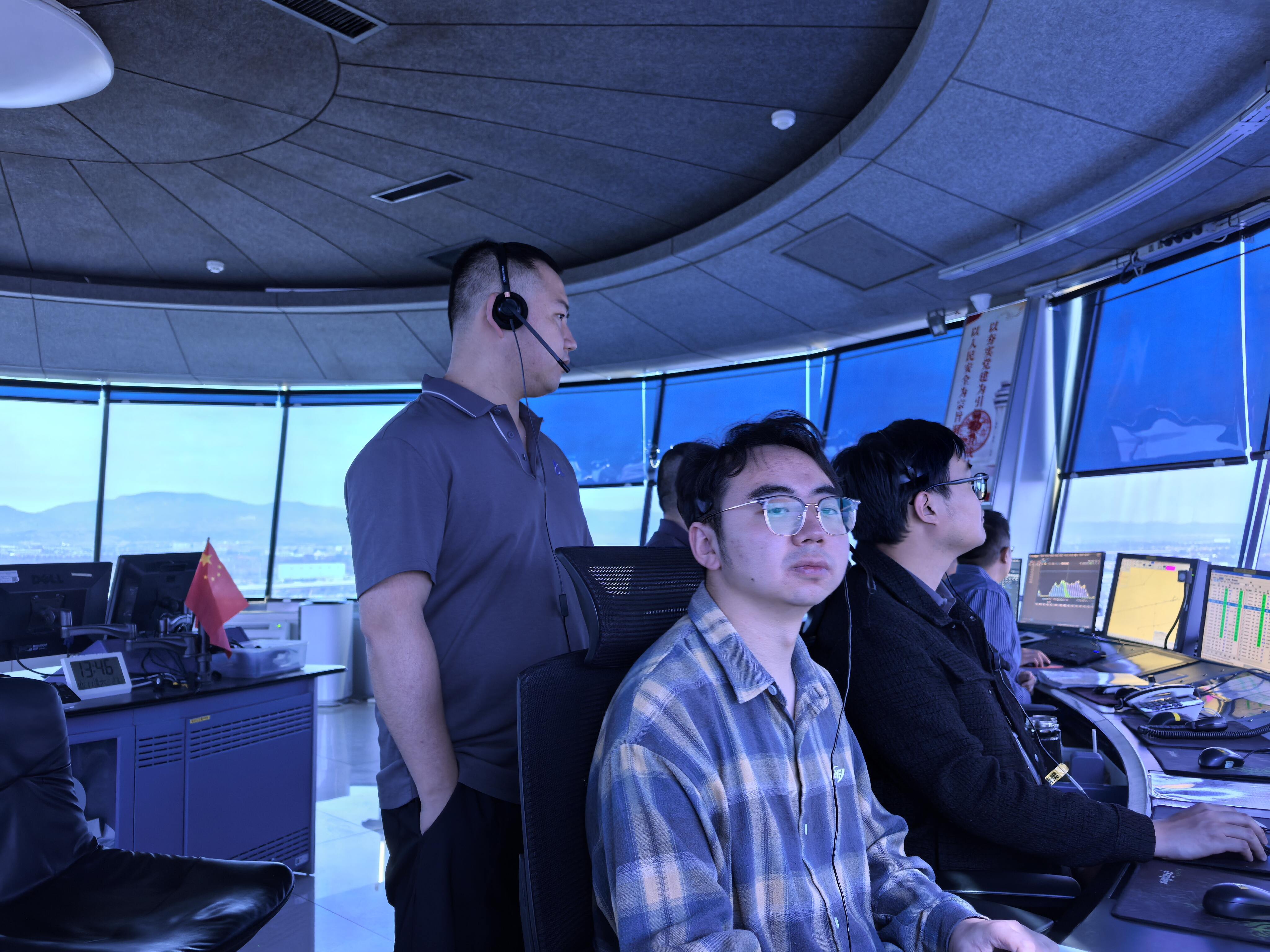 内蒙古空管分局管制为突发心脏病旅客开辟空中生命通道