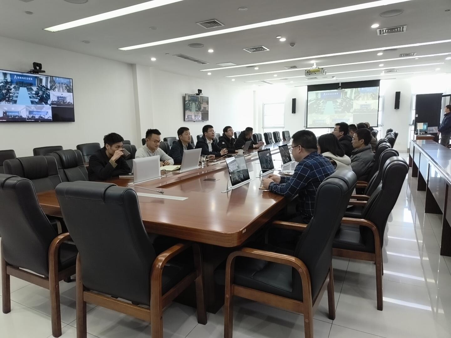 西南空管局天府空管办组织召开火情案例分析会并开展现场安全检查