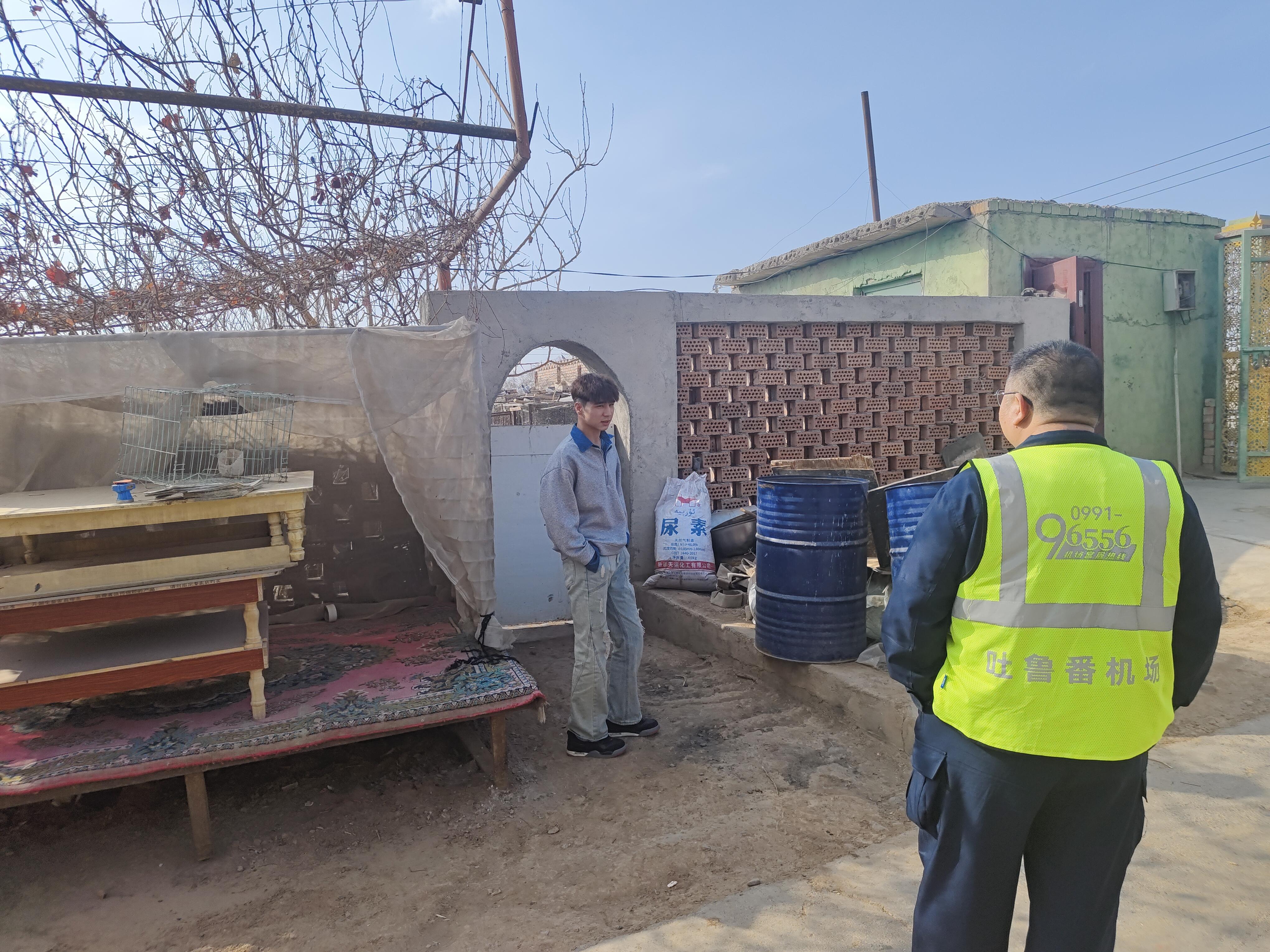 吐鲁番交河机场开展2026年春季机场周边生态调研-织密生态安全与运行保障防护网