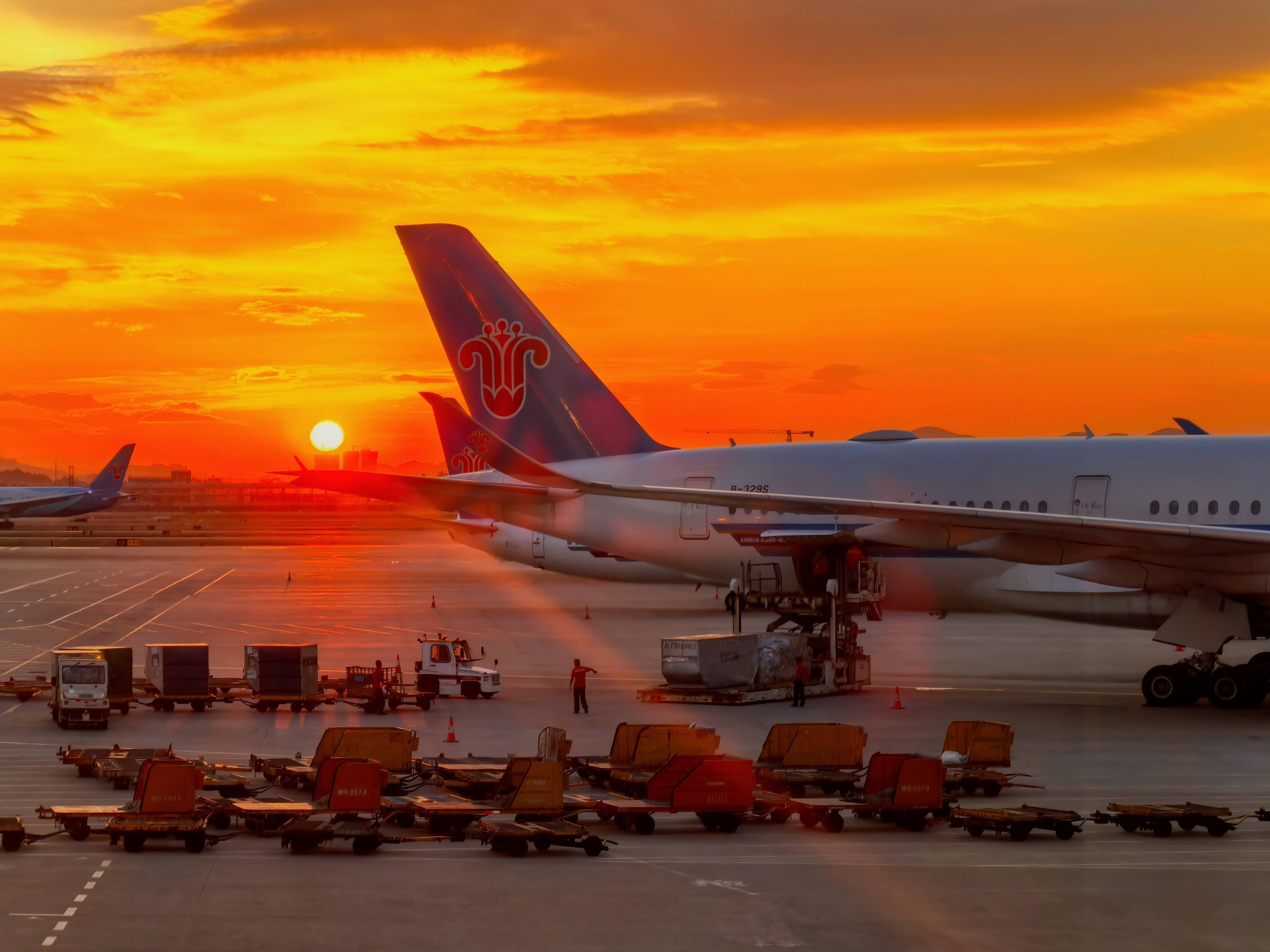 燃油费可能要比机票都贵了
