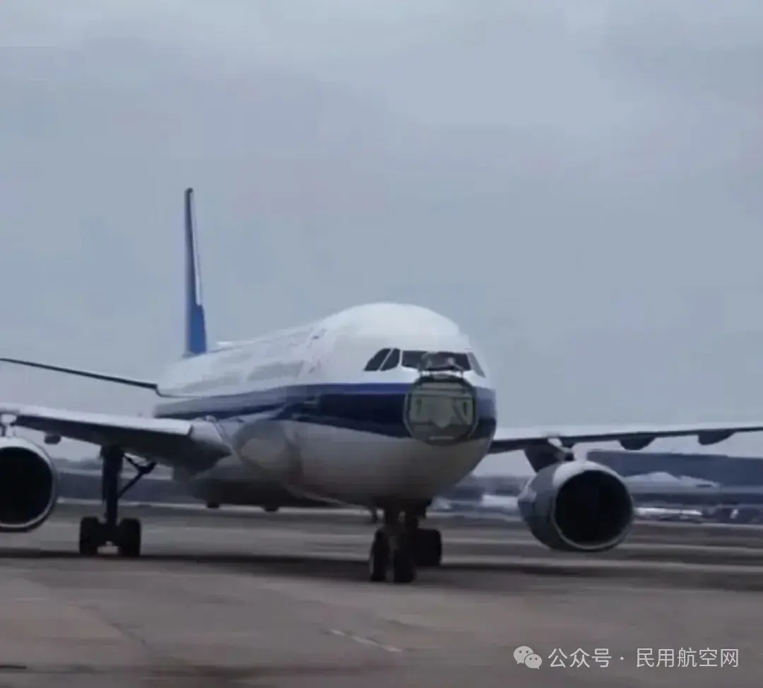 南航CZ3554航班起飞后遭遇鸟击 安全返航