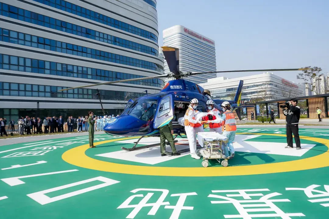 广州公布空中急救价目表