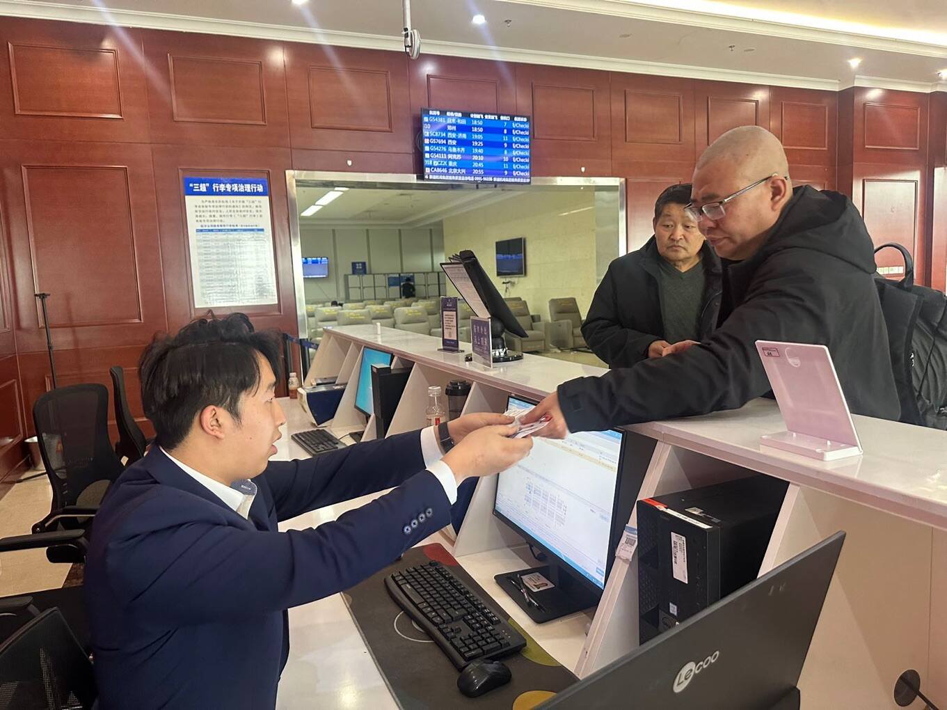 新疆机场集团库尔勒梨城机场2026年中转旅客量突破6万人次 优质服务赋能枢纽升级