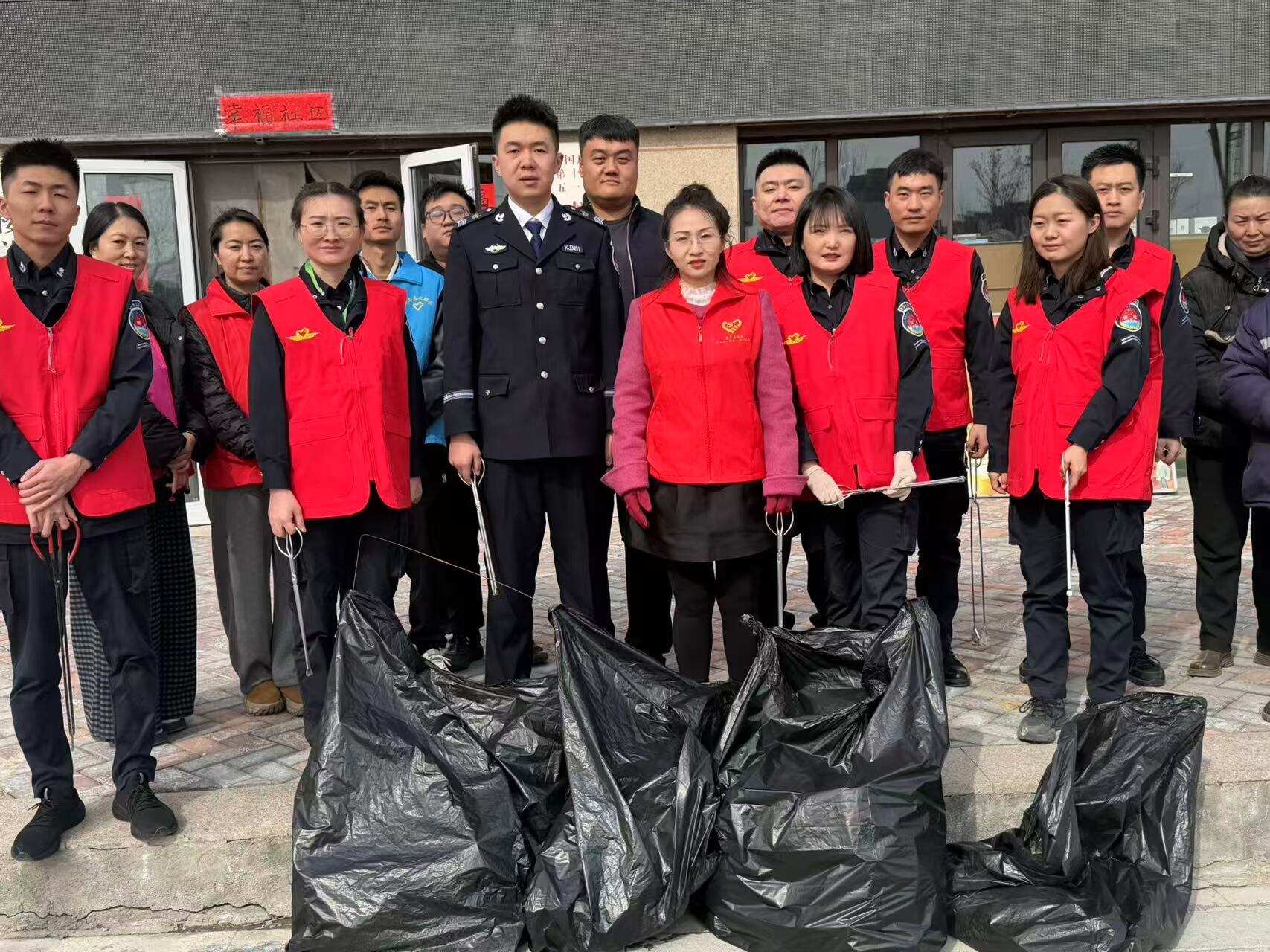 三月春风润空港 雷锋精神永践行