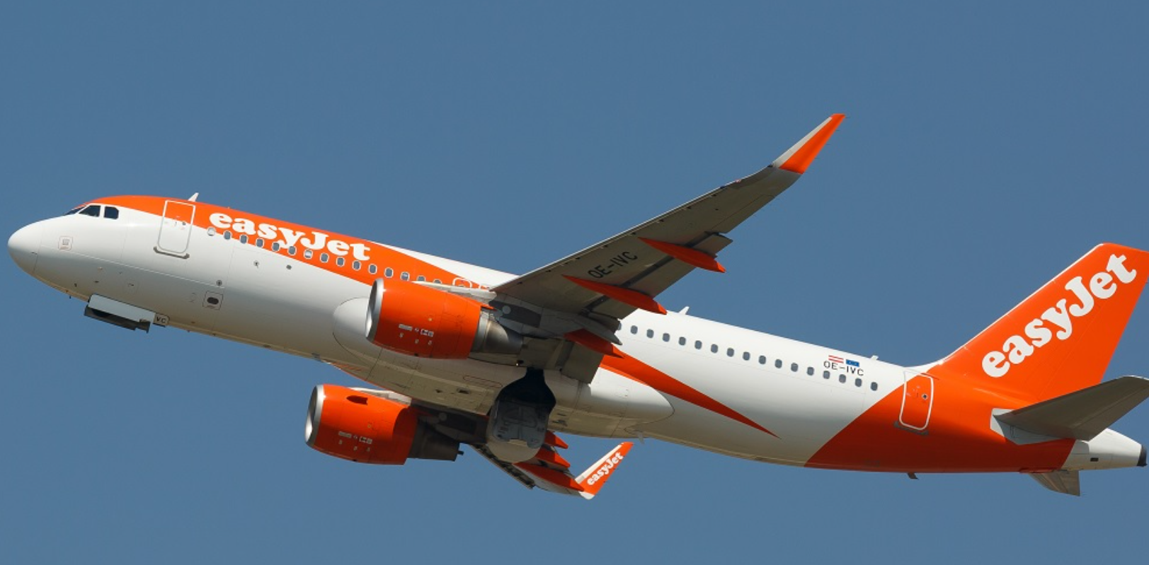 险酿事故！那不勒斯机场突发跑道侵入，易捷航空 A320 紧急叫停起飞