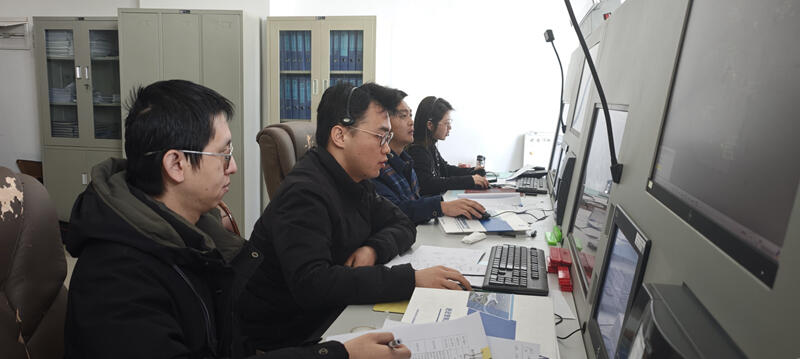 青海空管分局管制运行部进近管制室多措并举完成夏秋季航班换季工作