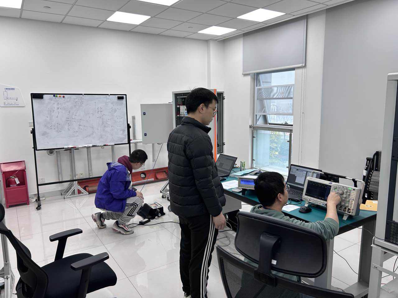 西南空管局维修中心开春第一课：夯实导航技术基础，提升岗位履职能力