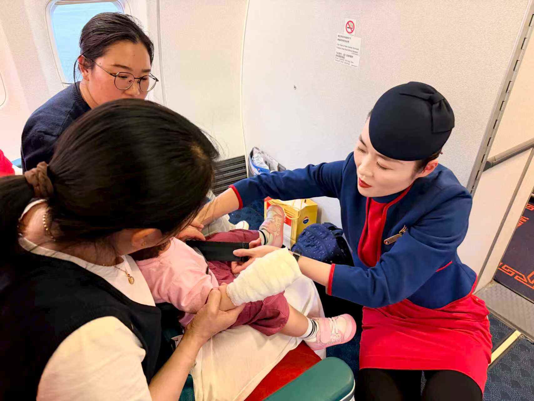 提前32分钟落地！河北航空空地联动为断指婴儿搭建救援通道