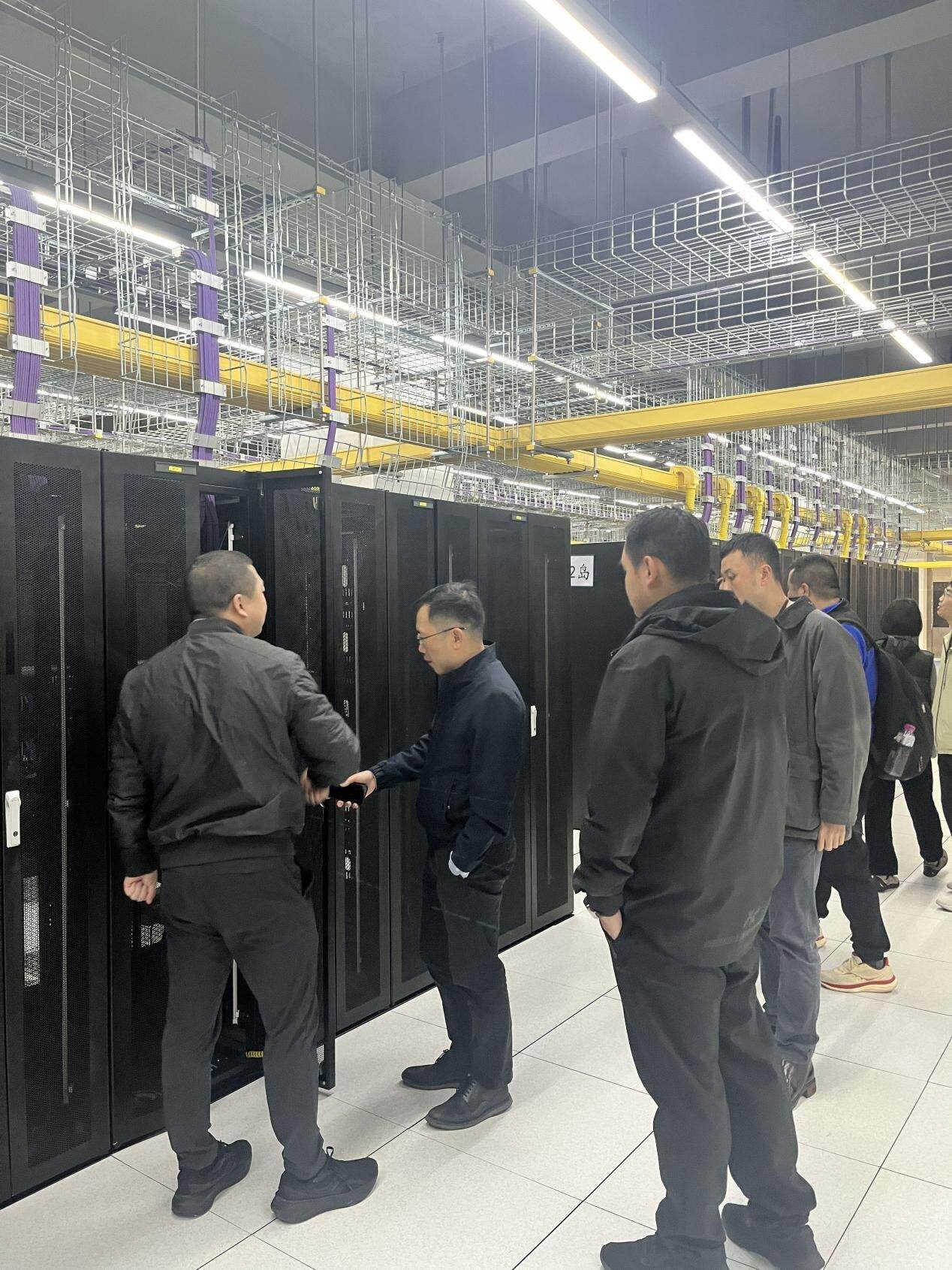 西南空管局技保中心召开区管扩容工程终端临时测试平台搭建工作施工前安全评估会