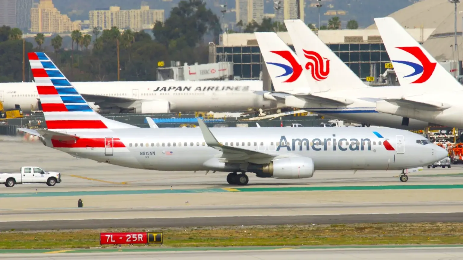 美国航空值机系统故障强制赶下已登机乘客