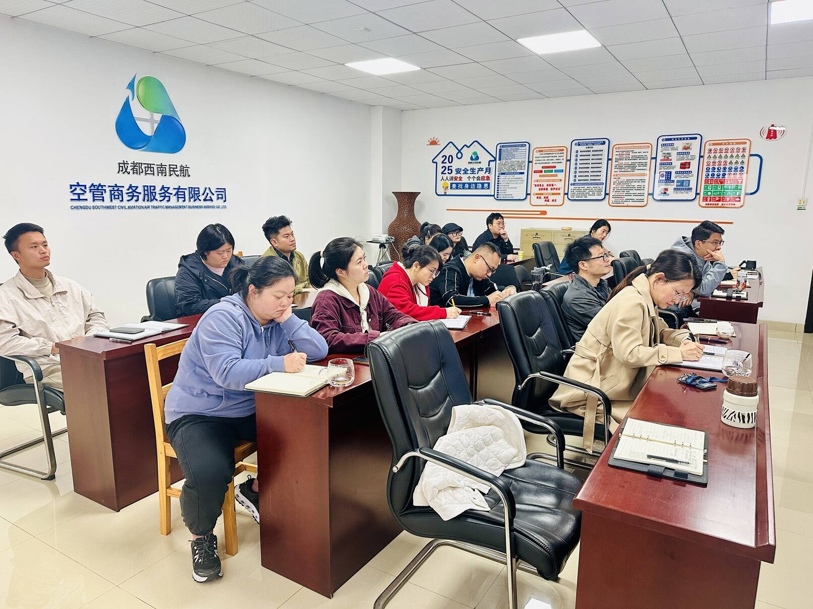 深研税法践法治，合规筑基促发展——商务公司开展新《增值税法》专题培训