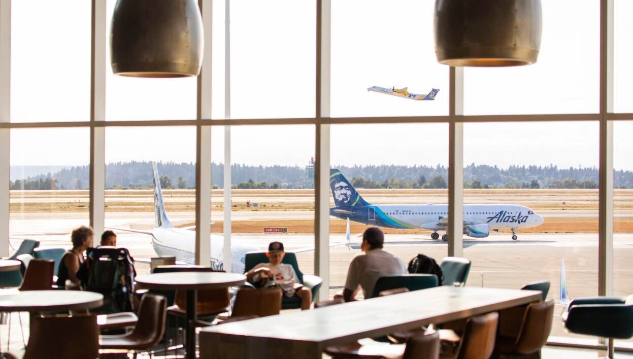 热茶烫伤8岁小旅客 阿拉斯加航空被告上法庭