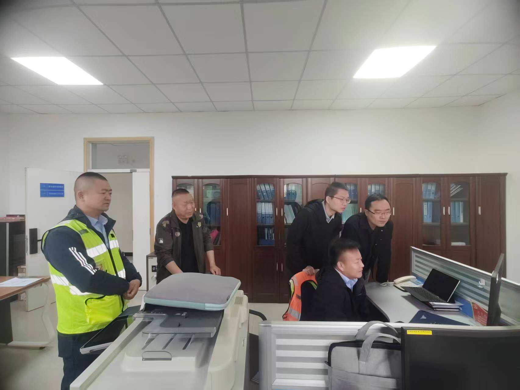 新疆机场集团哈密伊州机场开展季度安全运输应急管理专项检查工作