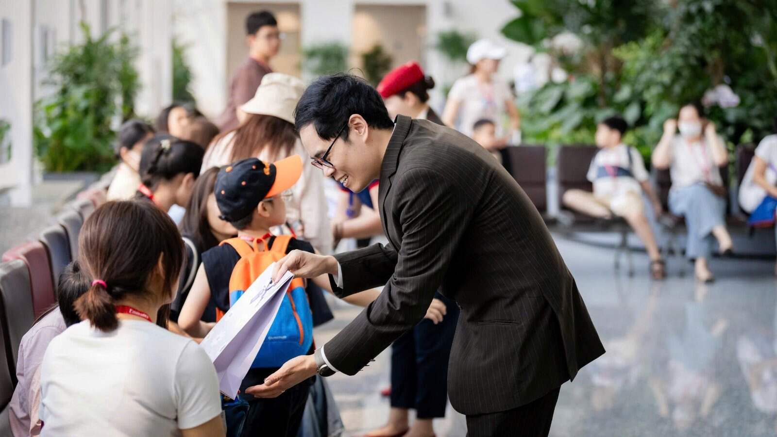 阿联酋航空在全球完成逾40场自闭症青少年出行模拟演练 帮助超过250个家庭缓解出行焦虑