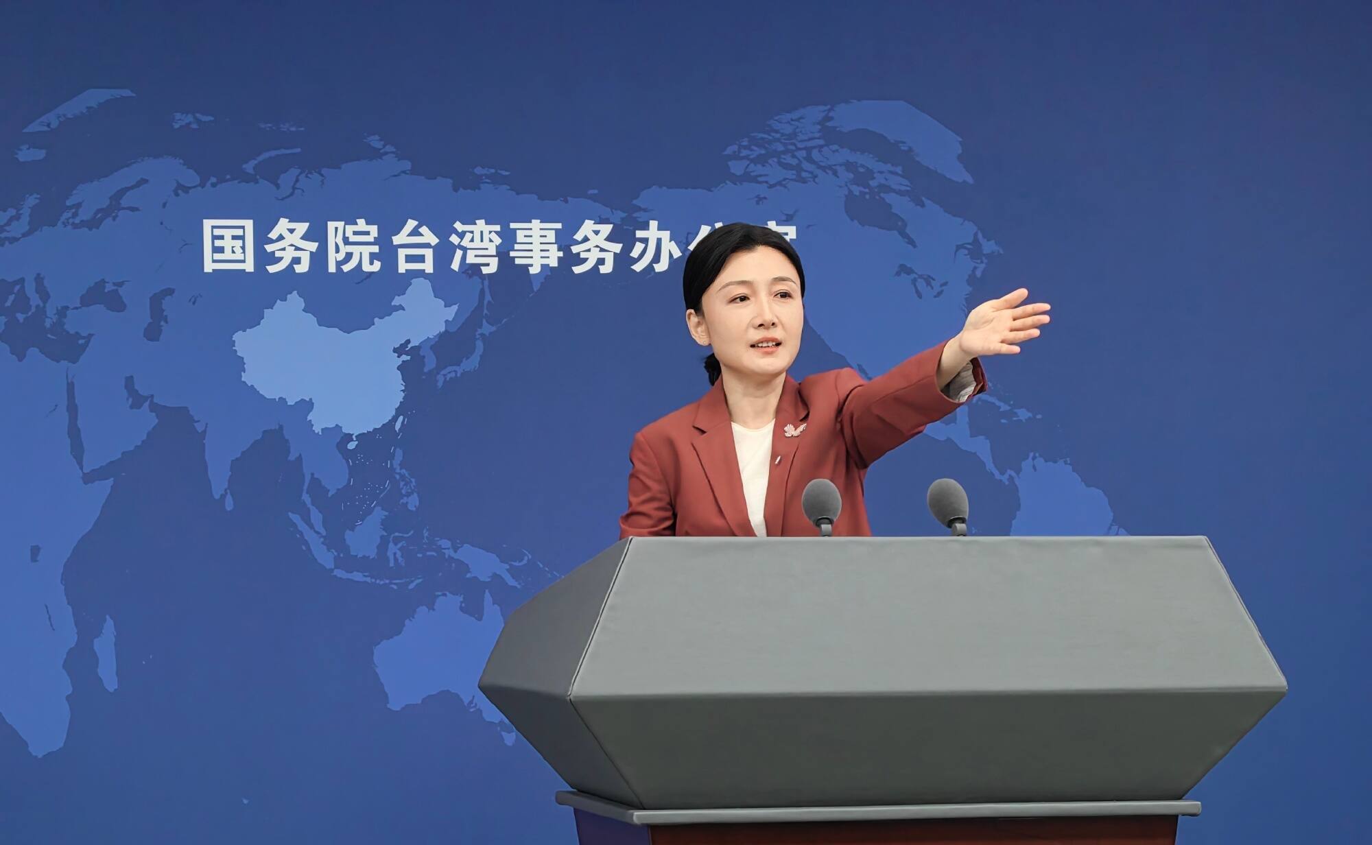 国台办称两岸空中直航是沟通桥梁非政治筹码