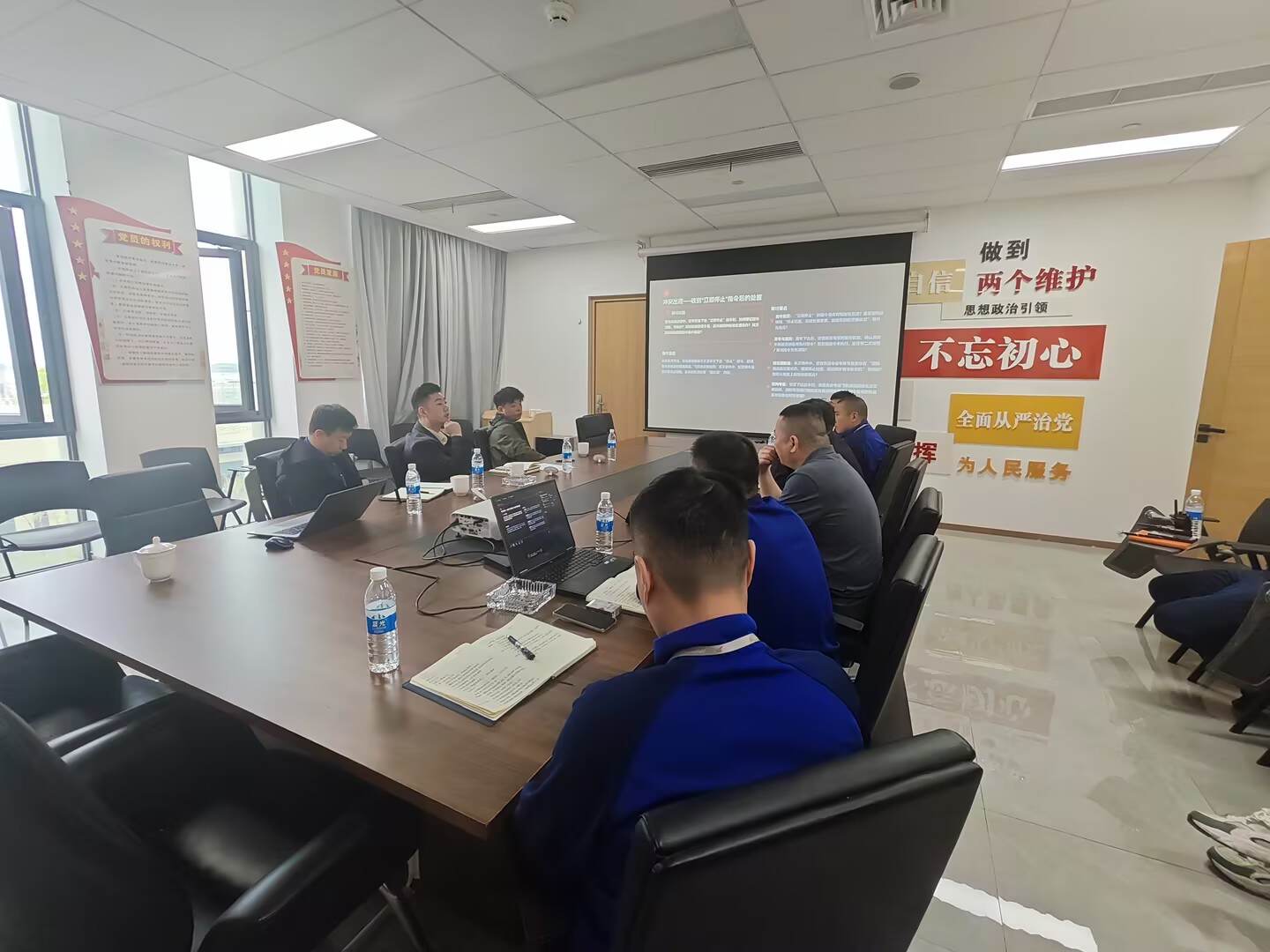 汲取事故教训 筑牢安全防线——西南空管局空管中心天府塔台与天府消防开展应急救援业务交流