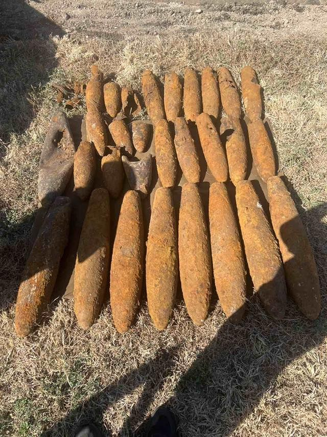 菲律宾首都国际机场一处工地挖出多枚生锈炸弹