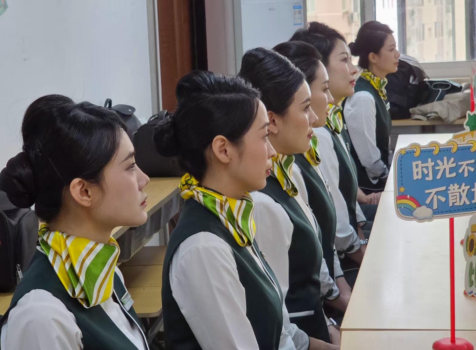 春秋航空“宝妈”学员全员毕业，五一后飞向蓝天