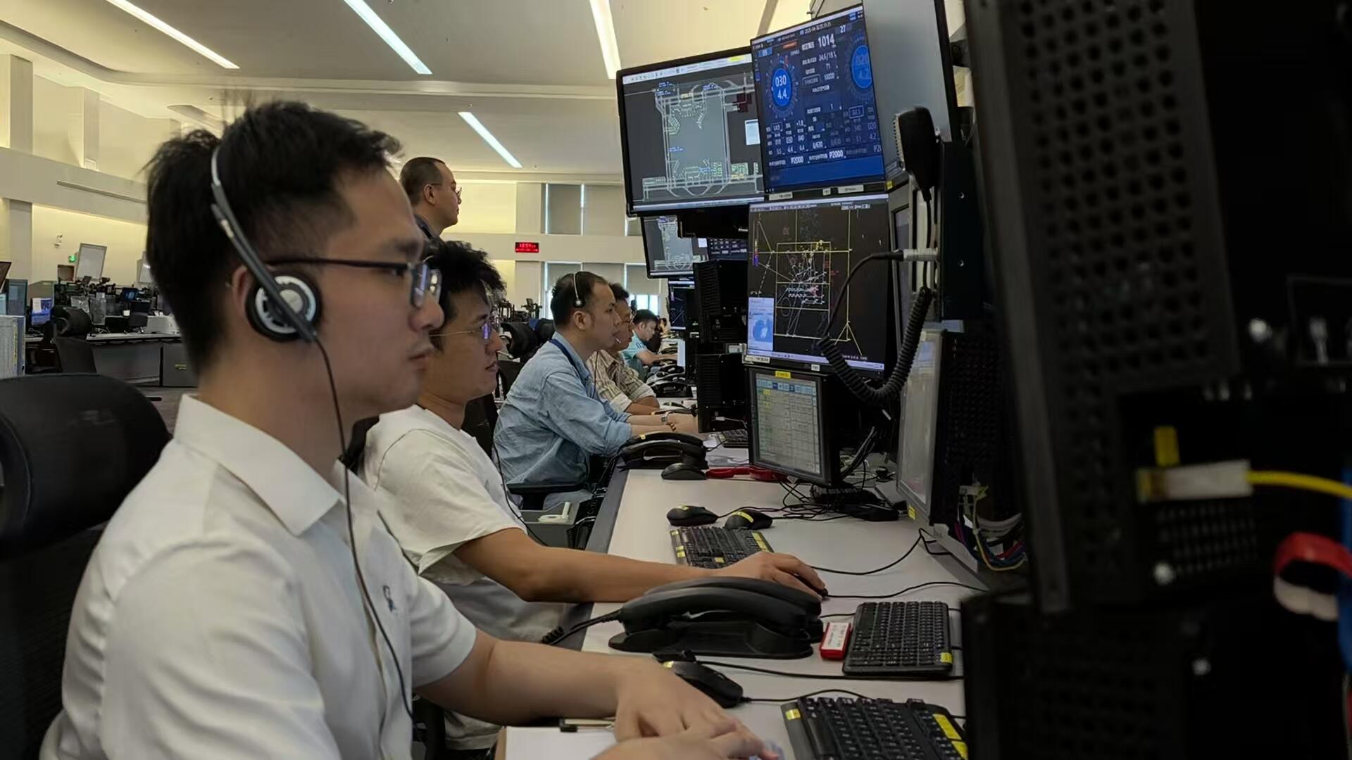 “战雷雨、保畅通、提质效”--民航海南空管分局管制运行部圆满完成 2026 年五一假期航空运输保障任务