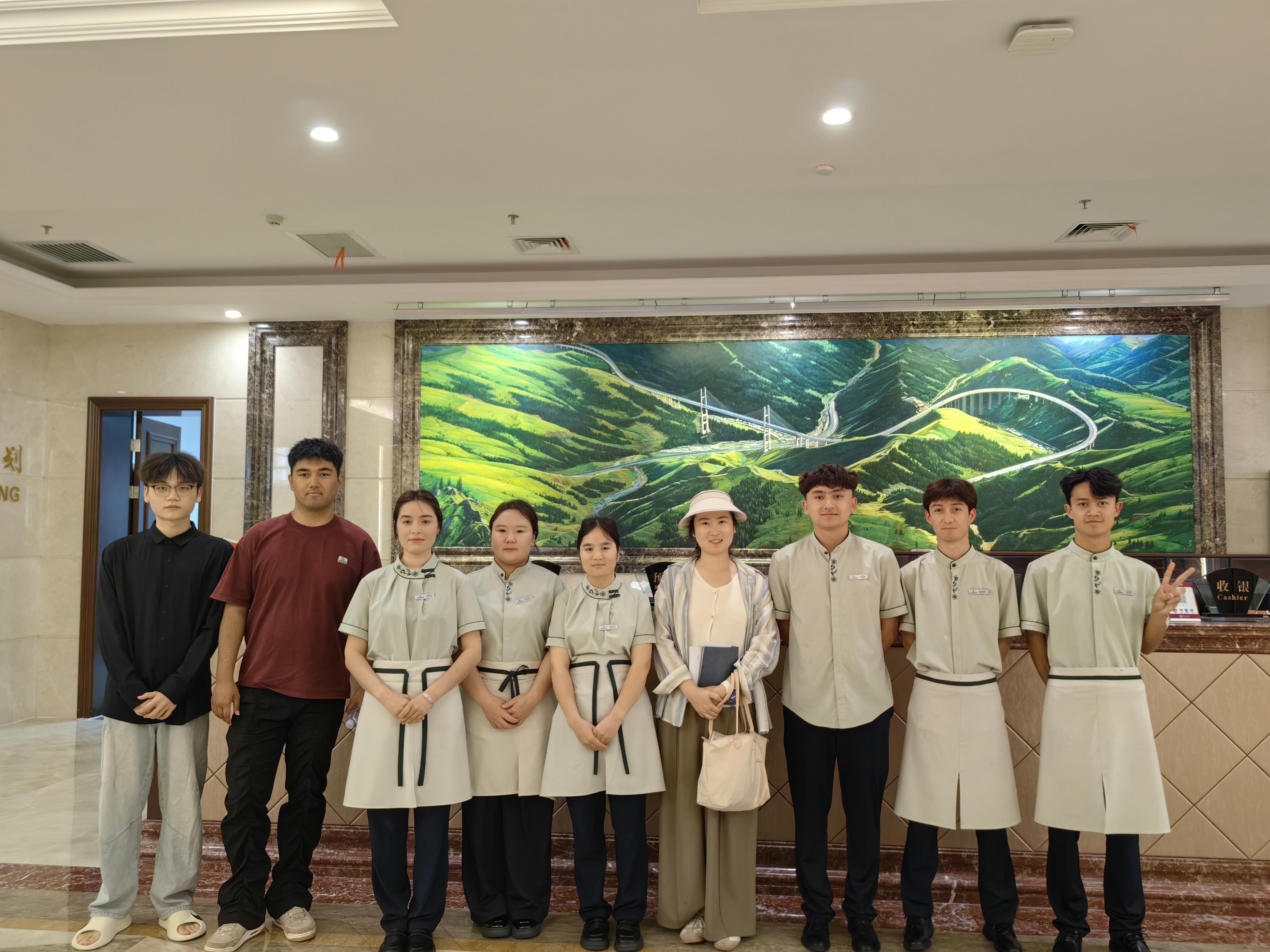  校企携手共育人才 实地走访暖心护航实习成长——可克达拉学校督导组赴天缘航旅伊宁分公司走访调研实习生培养工作