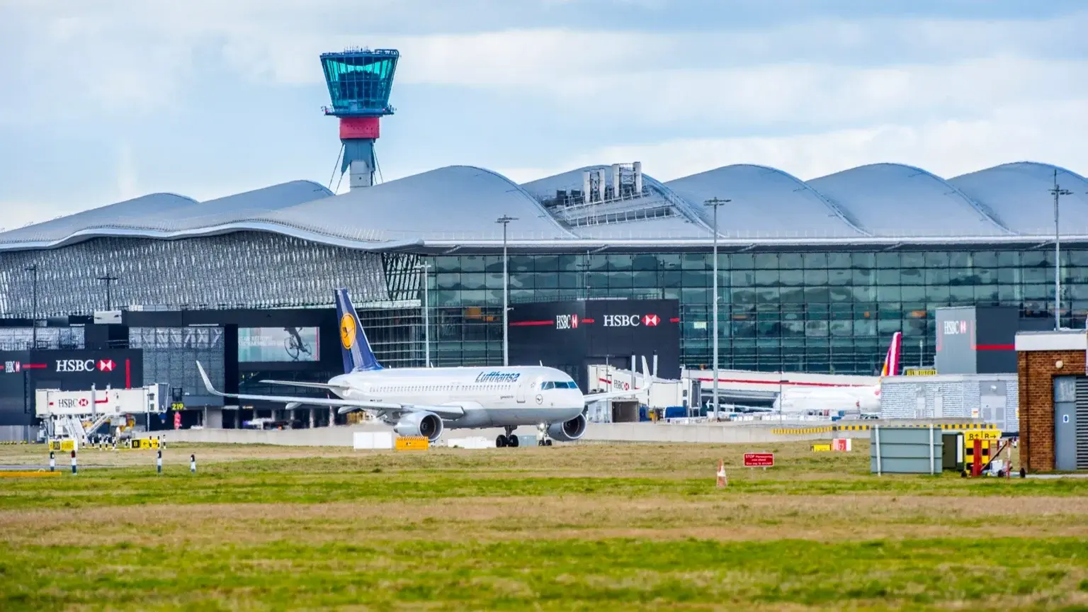 英国航空在伦敦希思罗机场遭遇大规模行李延误