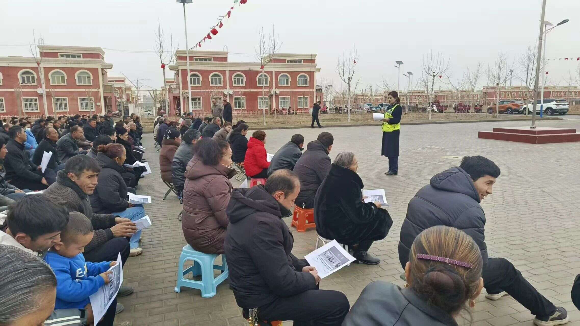 【守护蓝天生命线】新疆机场集团于田万方机场开展净空与鸟防安全宣传 筑牢航空安全“防护网”