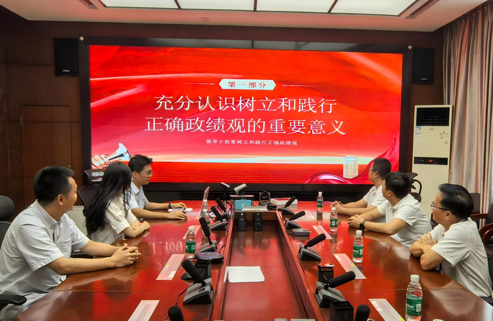 三亚空管站气象台综合党支部开展支部书记讲党课活动