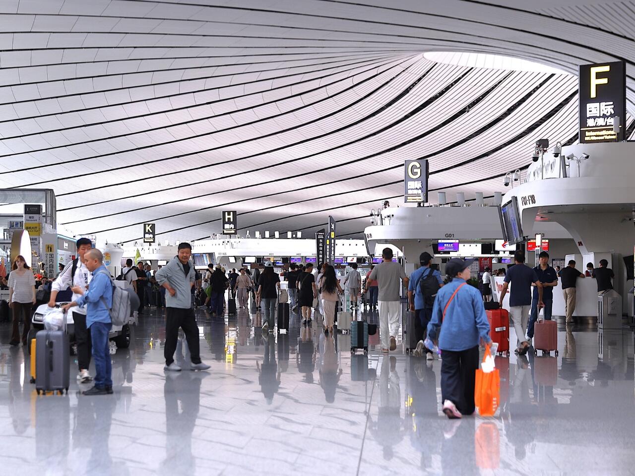 大兴机场持续做好端午假期旅客保障工作