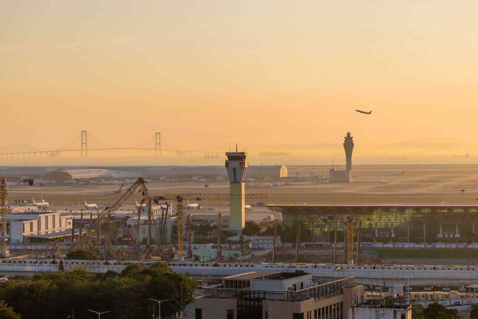 深圳空管站圆满完成2026年端午假期航班保障