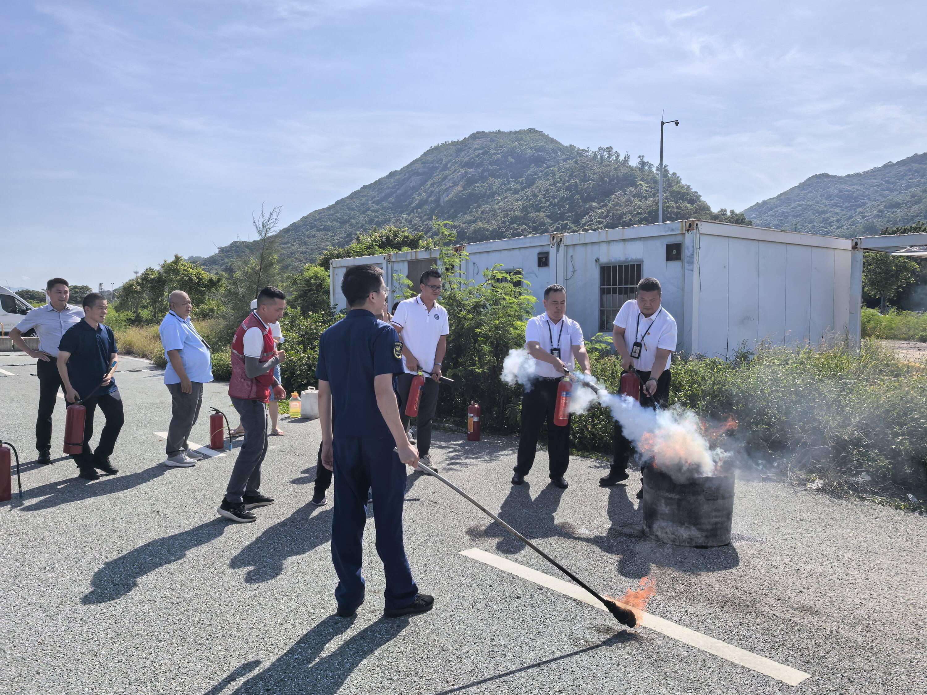 安全生产月在行动！珠海空管站组织消防推演与实战培训