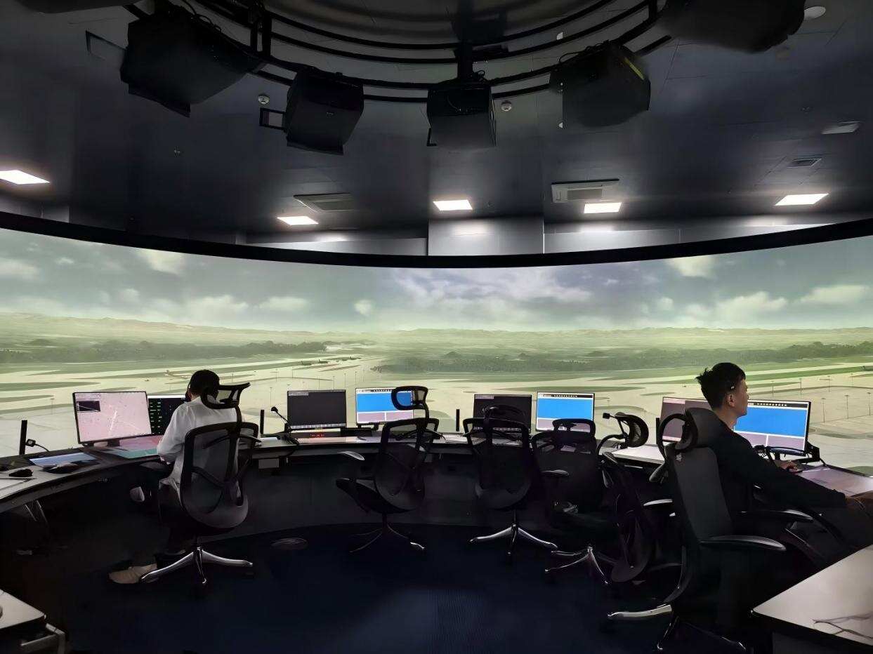 西南空管局空管中心天府塔台开展班中模拟机复训