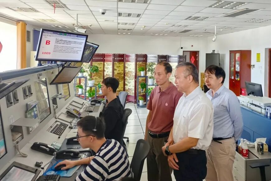 华东空管局副局长熊飞一行赴温州空管站开展暑运安全调研督导