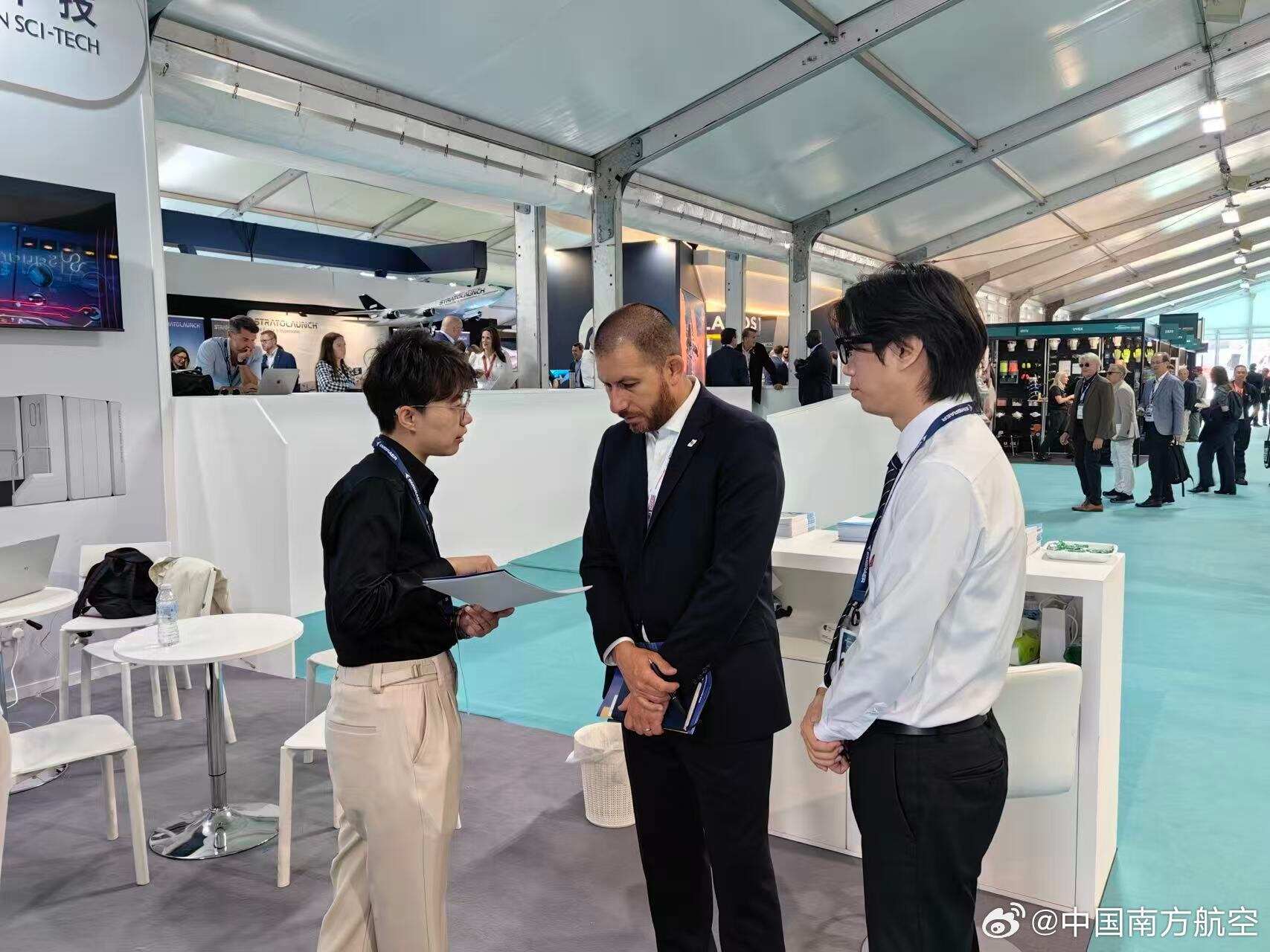 南航科技亮相第46届范堡罗国际航展 自研FNPT训练设备展现国产航空仿真硬实力